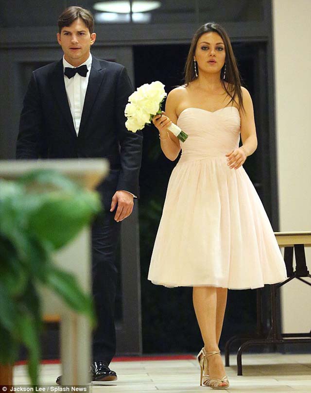 Mila-Kunis-y-Ashton-Kutcher-se-casaron-1