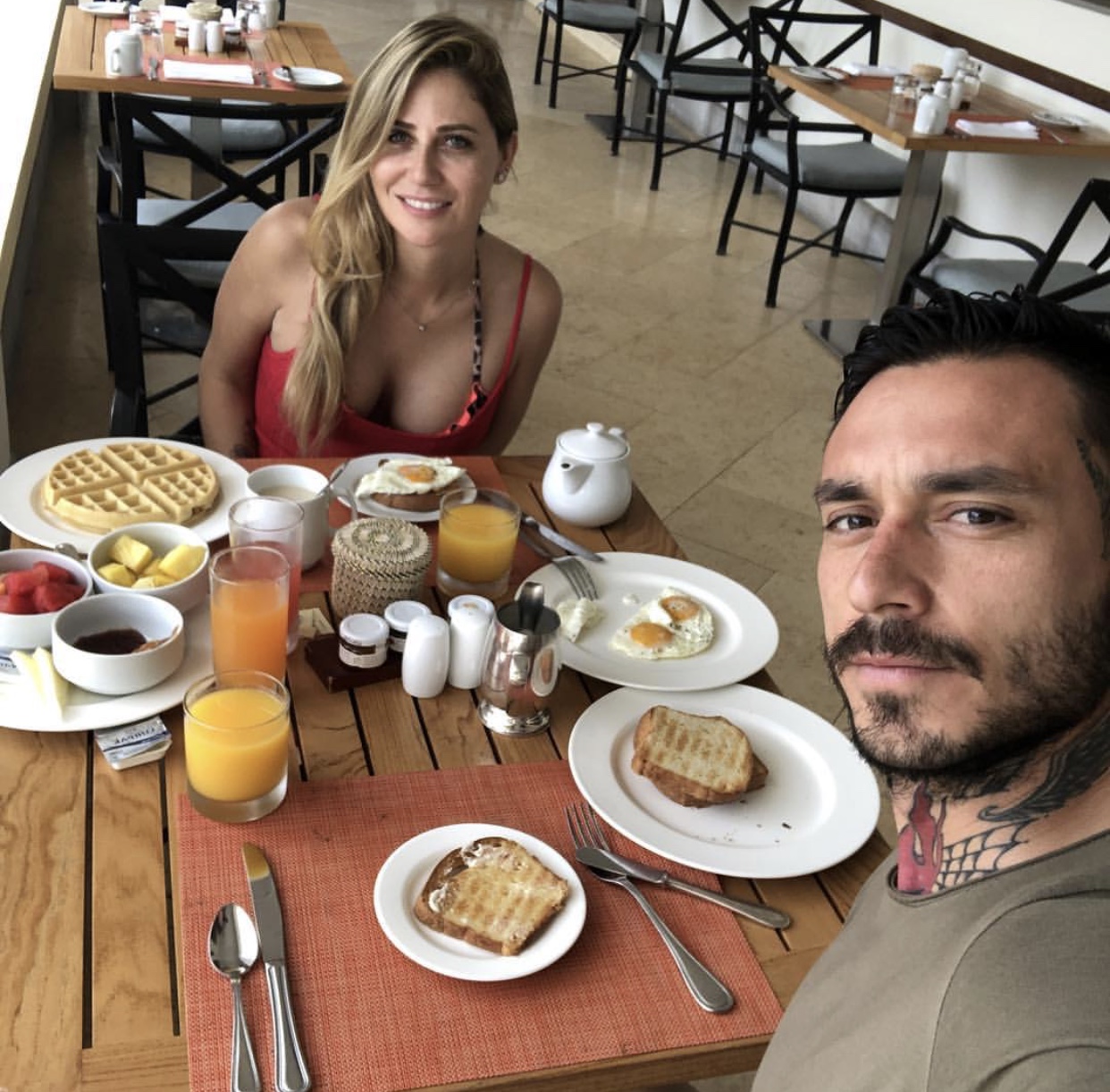 Mauricio Pinilla y Gissella Gallardo
