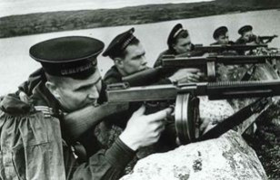 El subfusil Thompson: La ic&oacute;nica metralleta de los g&aacute;ngsters, polic&iacute;as y soldados