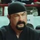 Steven Segal “arrasó” con su Aikido a dos oponentes en torneo de Rusia
