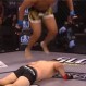Noqueó a su rival y lo humilló con “salto mortal” de lucha libre, pero fue descalificado