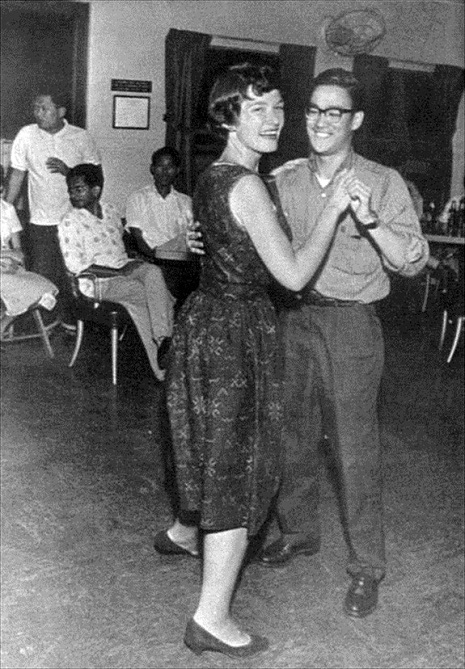 bruce lee bailando 2