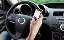 9 consejos clave para evitar las distracciones a la hora de conducir un auto