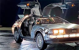 Icónico DeLorean de “Volver al futuro” vuelve con renovado estilo y en versión eléctrica