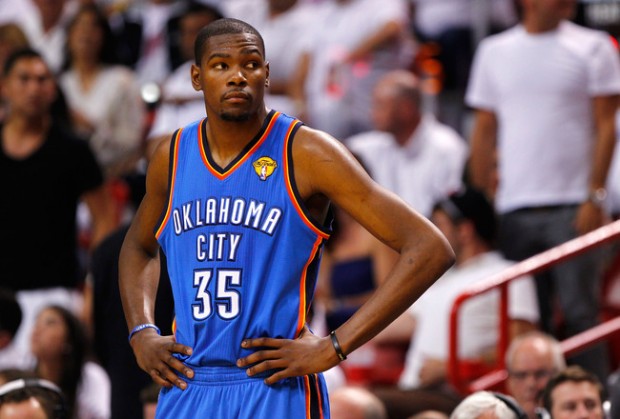 Kevin Durant: la explosión del jugador estrella en la NBA. Kevin Durant: la explosión del jugador estrella en la NBA.