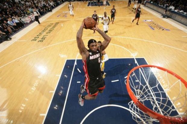 Miami aplasta a Indiana y toma la delantera en las Finales del Este de la NBA Miami aplasta a Indiana y toma la delantera en las Finales del Este de la NBA
