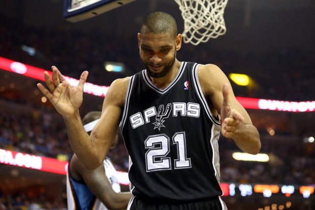 San Antonio vence a Memphis y tiene un pie en las finales de la NBA San Antonio vence a Memphis y tiene un pie en las finales de la NBA