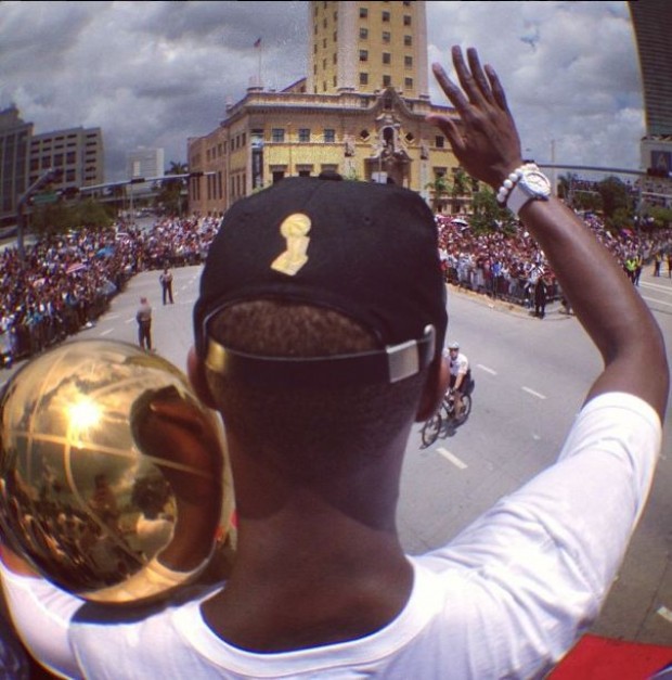 NBA: Miami Heat celebra el campeonato en las calles NBA: Miami Heat celebra el campeonato en las calles