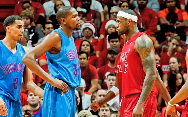 Kevin Durant o Lebron James ¿Quién merece el MVP en la NBA? Kevin Durant o Lebron James ¿Quién merece el MVP en la NBA?
