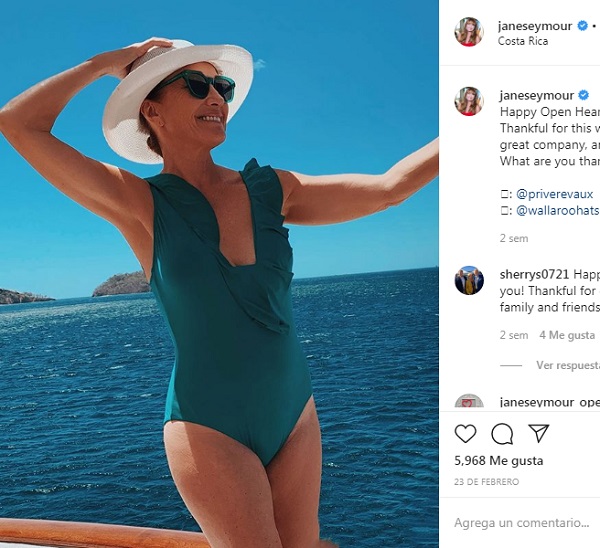 jane seymour traje de baño 1