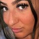 Mujer quiso teñirse las cejas en casa, pero ocurrió lo peor: Terminó con el rostro deforme
