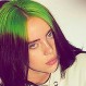 Billie Eilish deja atrás su famoso pelo bicolor y sorprende con look clásico y glamoroso