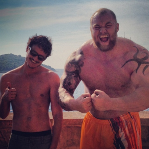"Buds" (amigos) publicó Pedro Pascal en su Instagram