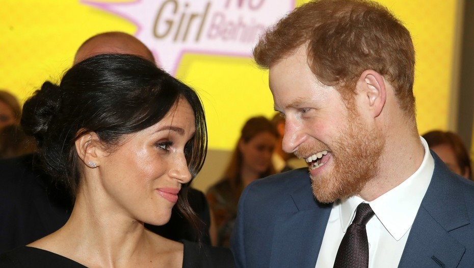 "Yo voy al altar pero tu te me pones lindo", parece querer decirle Meghan a Harry