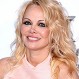 Pamela Anderson vuelve a filmar en la playa a sus 52 años: ¿Cuánto ha cambiado?