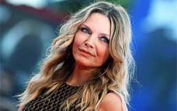 Así luce Michelle Pfeiffer a cara lavada: Con 61 años, se animó a fotografiarse sin maquillaje