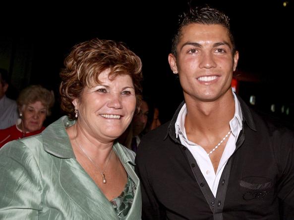 Momentos más felices: Dolores y su hijo, años atrás