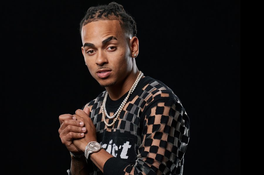Ozuna-press-bb26-2017-cr-Pablo-Diaz-billboard-1548-900x595