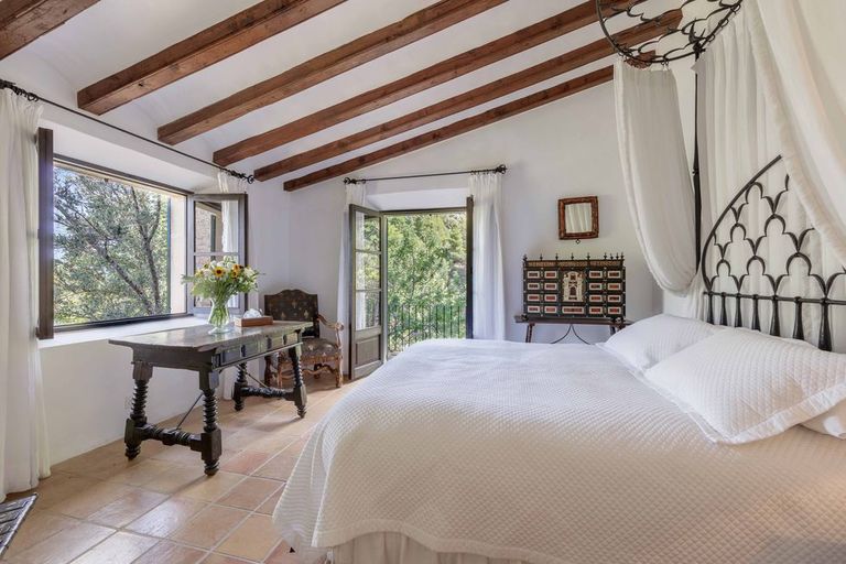 michael-douglas-casa-mallorca-suite-principal-1559630389