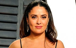 Salma Hayek enamora a todos con su “look de granjera” desde la finca donde pasa la cuarentena