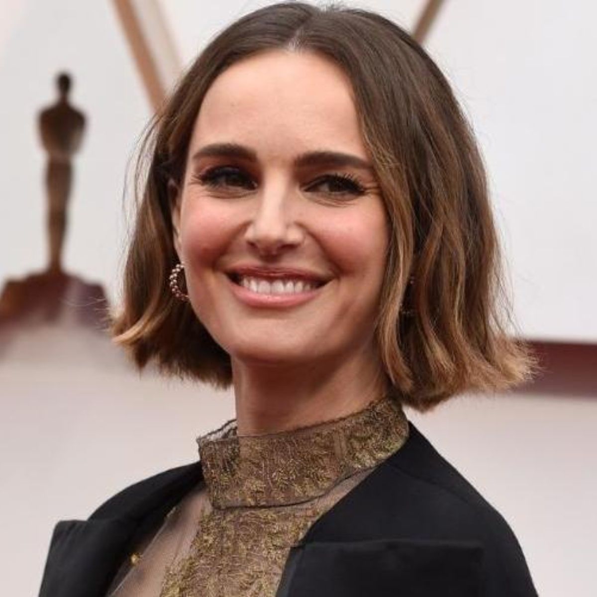 natalie_portman_oscars_vestido_nombres_mujeres_directoras_crop1581431466365.jpg_423682103