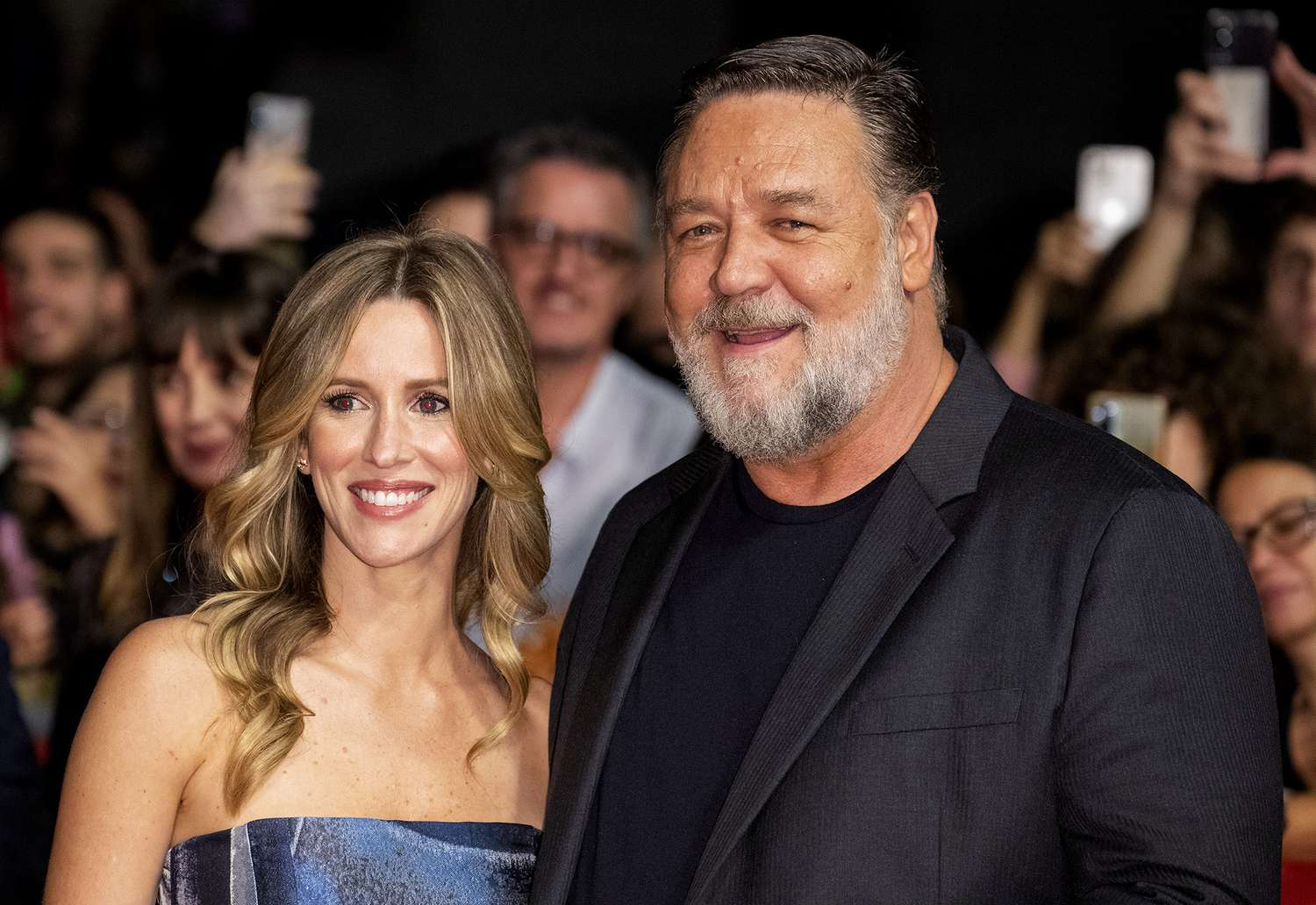 Russell-Crowe-Hits-the-Red-Carpet-in-Italy-with-Girlfriend-Britney-Theriot-101722-1-ba84aa64f68b4b33ae06c47334e499fe