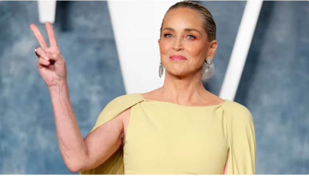 Sharon Stone brindó una entrevista, en la que reveló quién le pidió acostarse con un compañero para mejorarlo como actor / www.infobae.com
