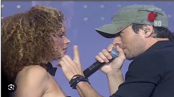 Enrique Igesias y el rumor de infidelidad con su corista; ocurrió en 2016, tras un show del cantante en Zagreb / www.youtube.com