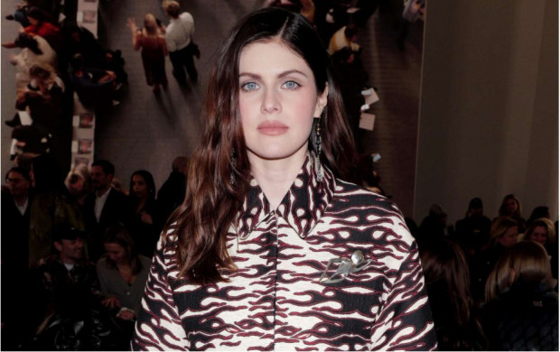 Alexandra Daddario: Actriz respondió a comentarios negativos sobre su talento con su nominación al premio Emmy / www.mundiario.com