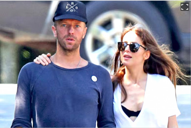 Tras el impacto por el quiebre entre ambos, Chris Martin sorprende al pedir que sus seguidores vean la cinta en la que actúa Dakota Johnson / www.lanacion.com.ar