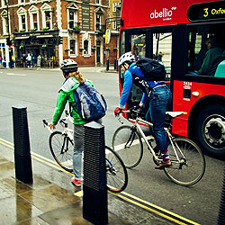 En bicicleta de Paris a Londres. En bicicleta de Paris a Londres.