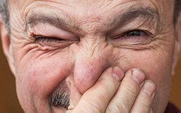 El “olor a viejo” existe y comienza a los 30 años según reciente estudio científico