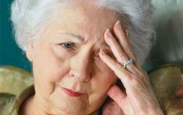 Científico desarrolla medicina natural contra el Alzheimer usando hierba india y alga chilena
