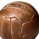 ¿Por qué la pelota de fútbol pasó de ser café a tener múltiples colores?