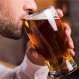 Médicos salvan a hombre con coma etílico con un extraño tratamiento que incluyó cerveza