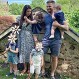 Pareja vive increíble historia: Adoptaron 4 hijos pensando que no podían ser padres, luego tuvieron cuatrillizos