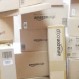 Mujer sacó cuentas alegres tras insólito error: Recibió 150 cajas por equivocación y se las regalaron