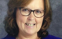 Profesora sorprende con una emotiva e inspiradora petición que descolocó a todos en su funeral
