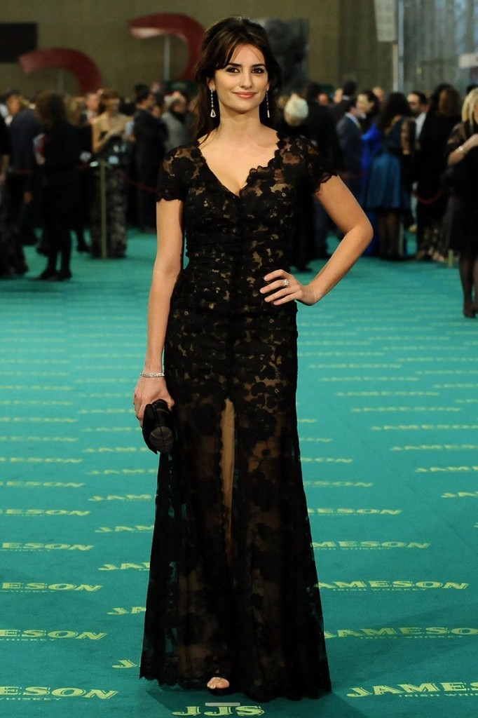 Penelope Cruz- vestido negro 2