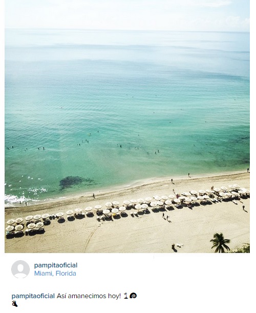 https://instagram.com/pampitaoficial/