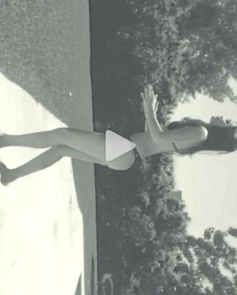 oriana sabatini en bikini