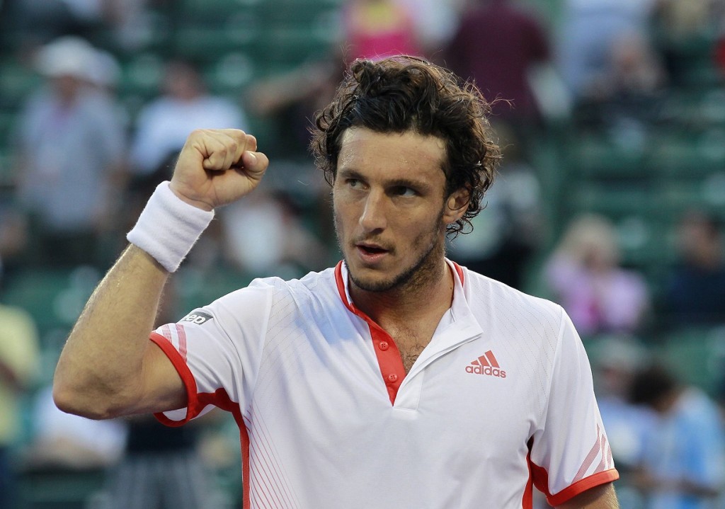 Monaco of Argentina acknowledges crowd after defeating Roddick of U.S. at Sony Ericsson Open tennis tournament in Key Biscayne