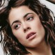 Tini Stoessel es sorprendida en íntimo momento con su novio en la playa