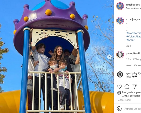 pampita plaza en homenaje a blanca 1