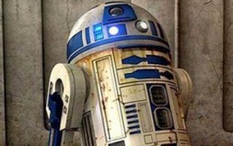 Fanático de “Star Wars” hizo un especial homenaje a R2-D2: Pintó un observatorio con sus colores