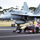 ¿Cuál es más rápido? Video muestra carrera entre un F18 y un Fórmula Uno