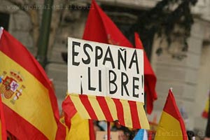 banderas españolas en la calle banderas españolas en la calle