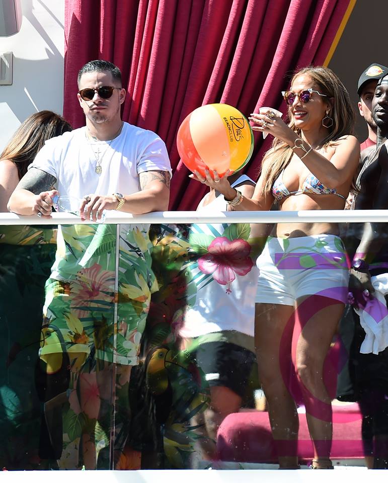 jennifer-lopez-bikini-5
