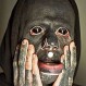 Fotos del joven que quedó irreconocible luego de tatuarse todo el cuerpo de negro: ¡Hasta los ojos!