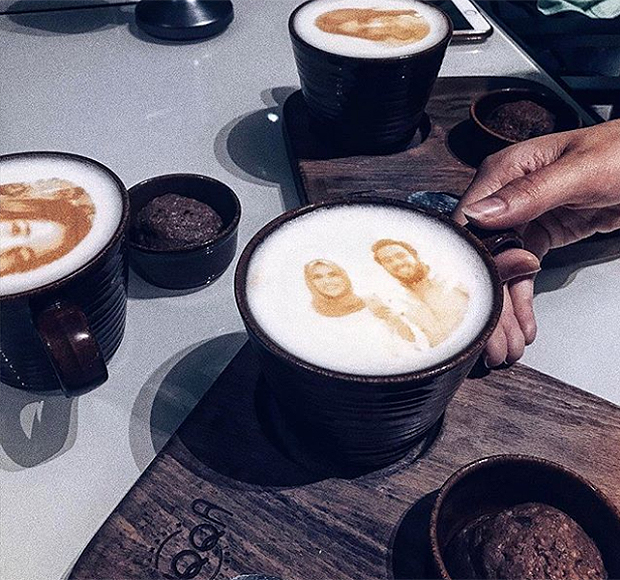 selfieccino1